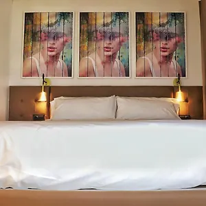 Apartahotel Les Cases Del Mar